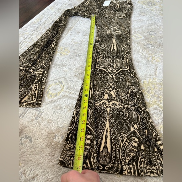 Free People Novella Royale Janis Bell Bottom Flare Velvet Pants NWT - Picture 10 of 10